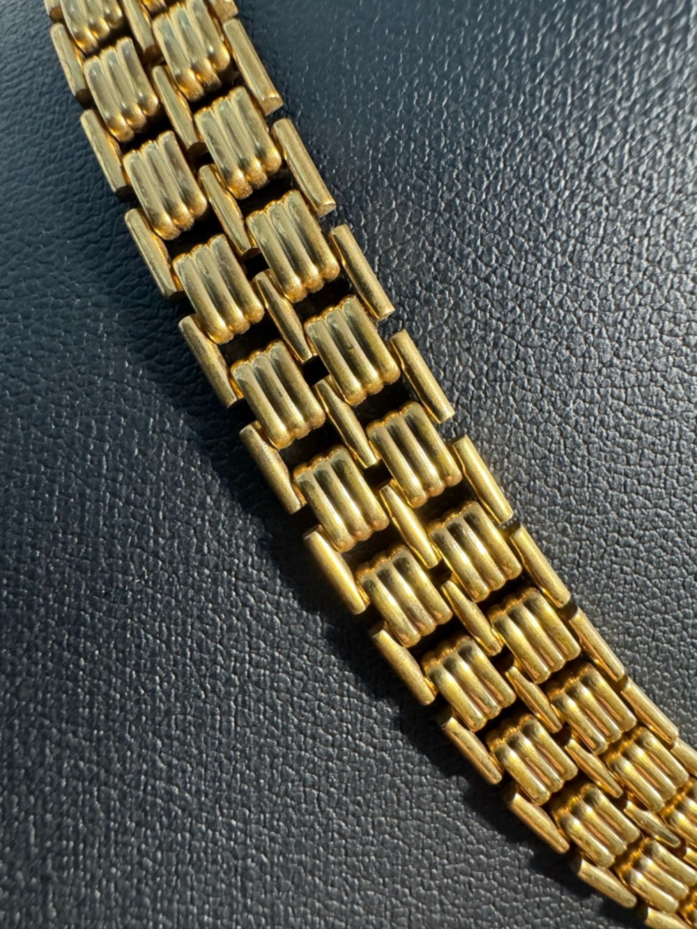 Vintage Coro Classic Gold-Tone Woven Chain Collar Necklace - Women's Jewelry - Picture 3 of 10